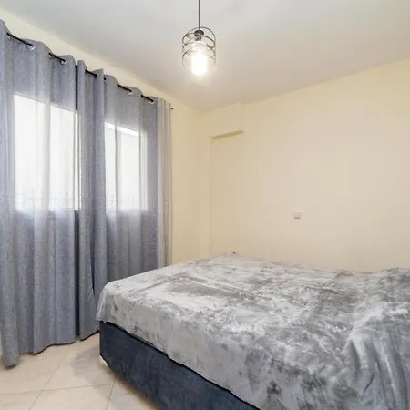 Thea Apartament Nea Iraklitsa