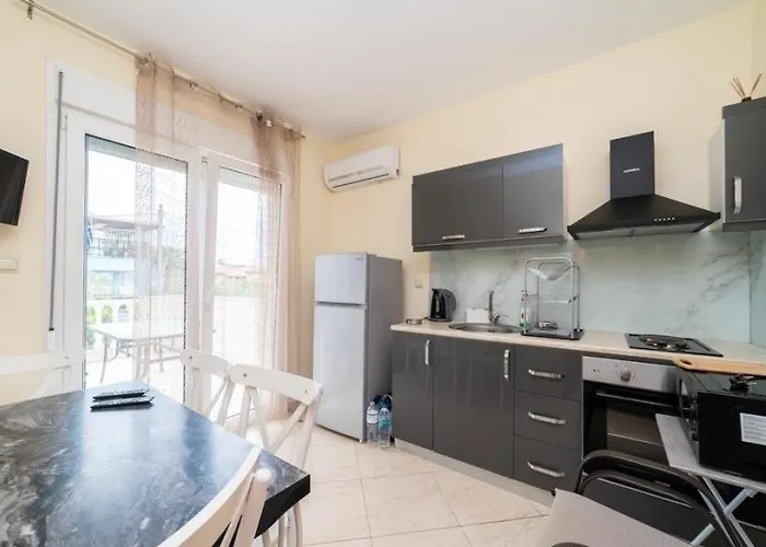 Apartament Thea